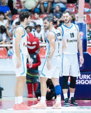 aliaga petkimspor fiba europe cupta csm corona brasovu agirliyor CS8D1nhU.jpg