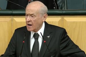 mecliste biji serok apo slogani atilmasina bahceliden ilk yorum IRGAuiSl.jpg