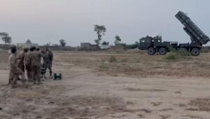 pakistan ve afganistan arasinda 48 saatlik ateskes RhxzfI46.jpg